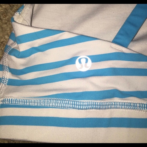 Lululemon Energy Bra size 8 - Picture 3 of 3